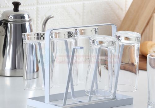 Các phụ kiện thường mua kèm theo bình đựng nước