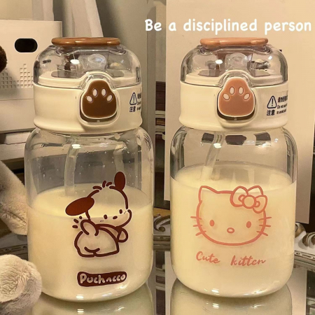 Bình đựng nước họa tiết chân gấu