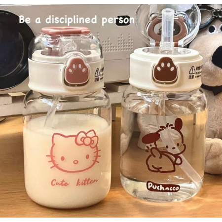 Bình đựng nước họa tiết chân gấu