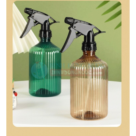 Bình xịt nước tưới cây